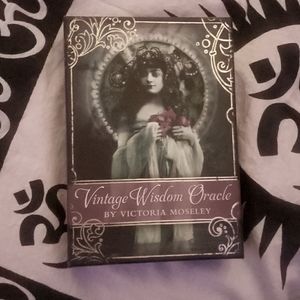 Vintage Wisdom Oracle